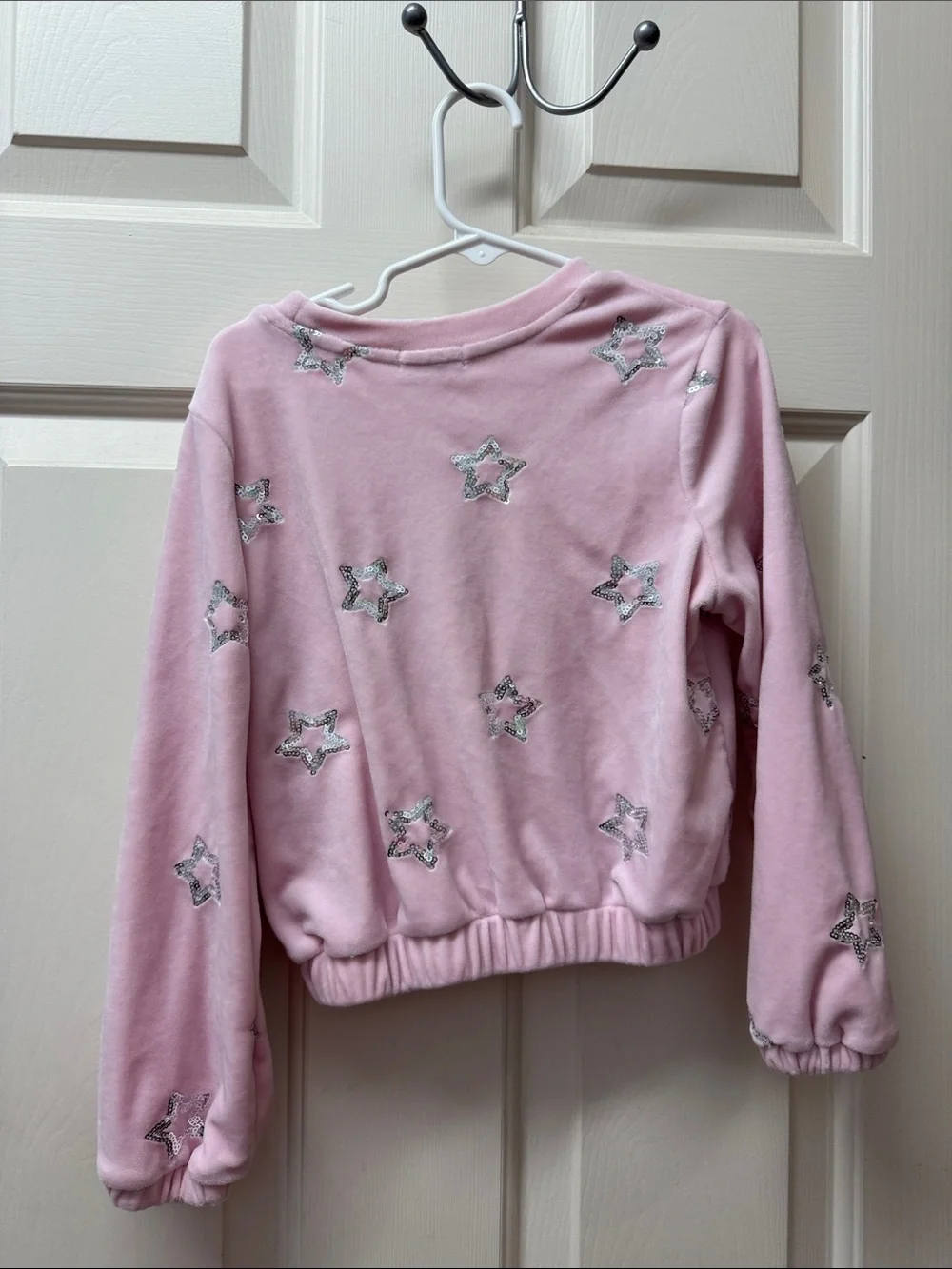 btween Light Pink Velvet Girls Two-Piece Lounge Set with Star Accents - Picture 6 of 8